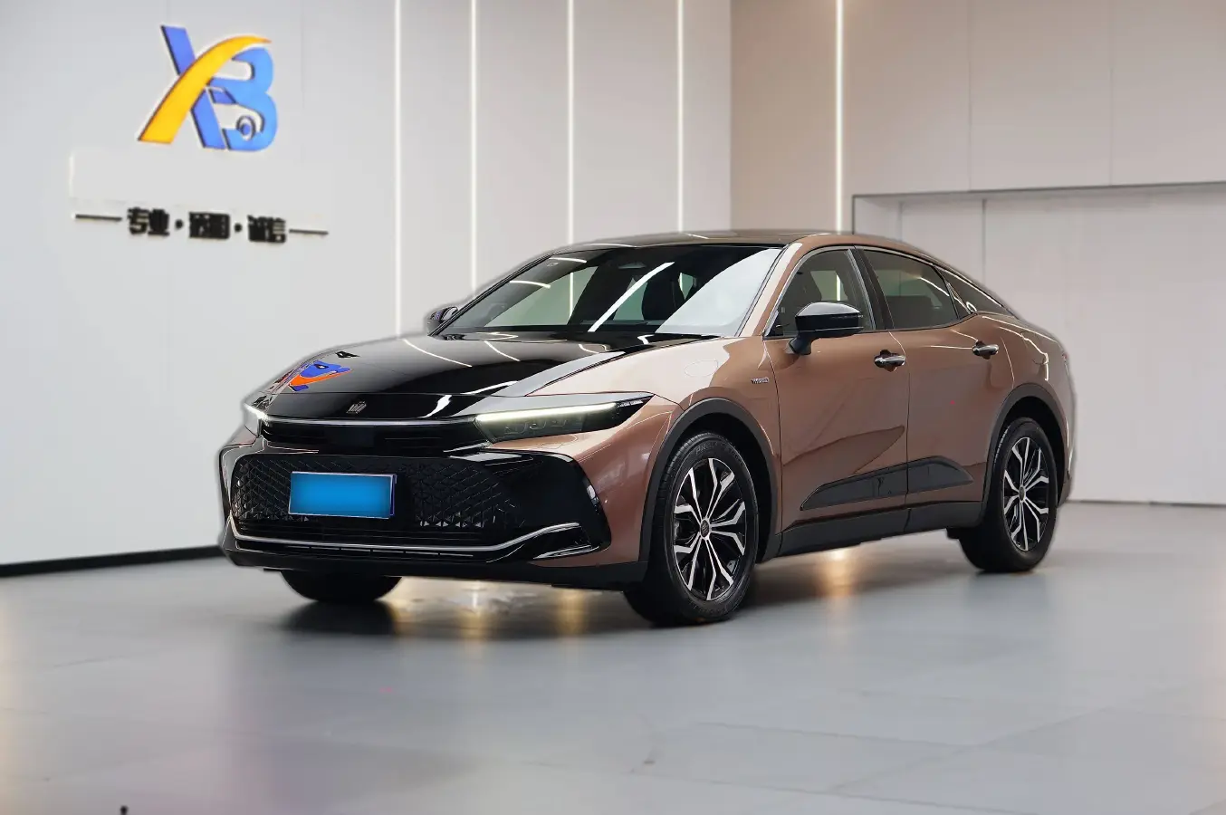 2023 Toyota CrownSportCross 2.5L 185HP L4 E-CVT Hybrid