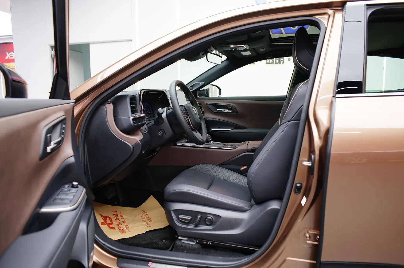 2023 Toyota CrownSportCross 2.5L 185HP L4 E-CVT Hybrid,autocango,china used car exporter,china ev exporter,chinese used car exporter,chinese used ev exporter