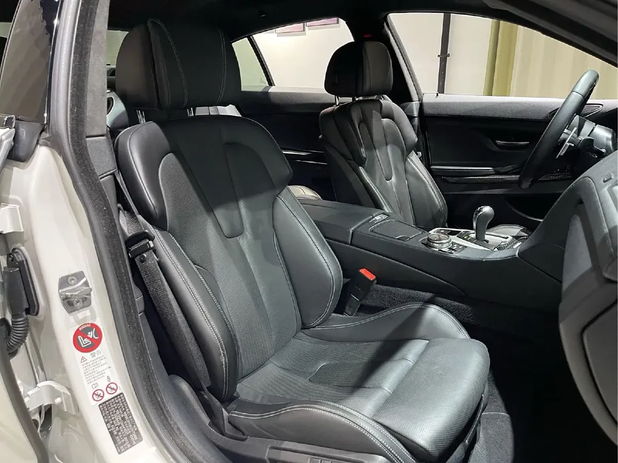 2013 BMW M6 4.4T 560HP V8 7DCT,autocango,china used car exporter,china ev exporter,chinese used car exporter,chinese used ev exporter