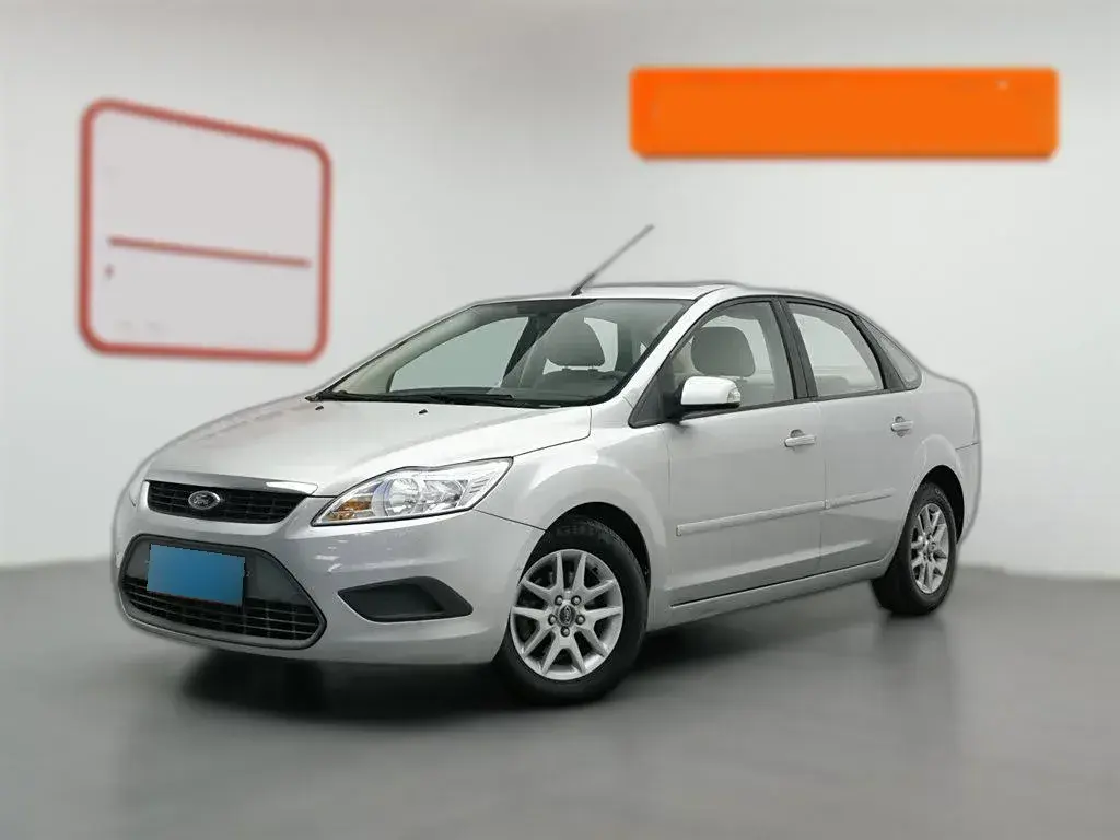 2011 Ford Focus 1.8L 124HP L4 5MT