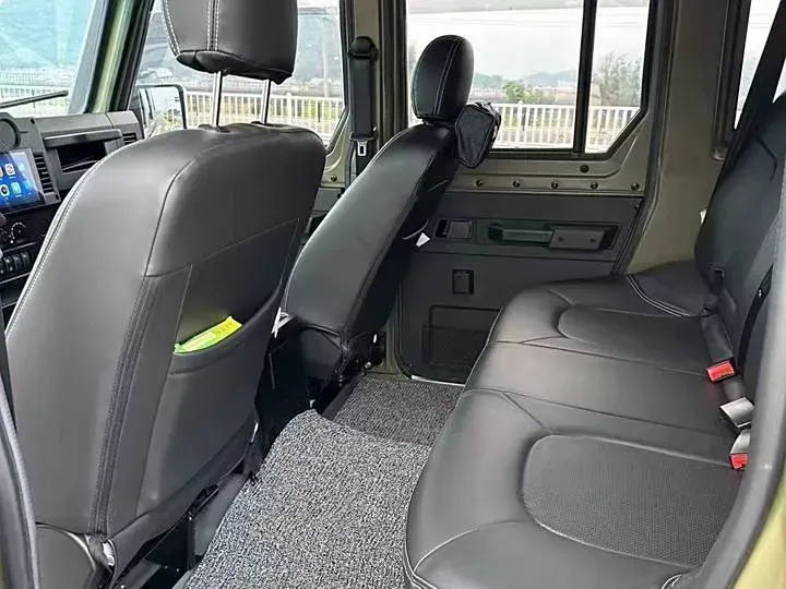 2023 BAW 212 2.4T 211HP L4 6MT,autocango,china used car exporter,china ev exporter,chinese used car exporter,chinese used ev exporter