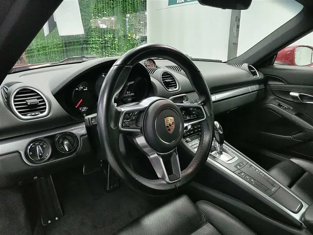 2018 Porsche 718 2.5T 350HP H4 7DCT,autocango,china used car exporter,china ev exporter,chinese used car exporter,chinese used ev exporter