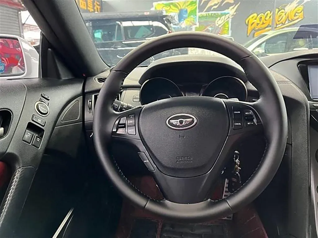 2012 Hyundai Rohens-Coupe 2.0T 260HP L4 8AT,autocango,china used car exporter,china ev exporter,chinese used car exporter,chinese used ev exporter