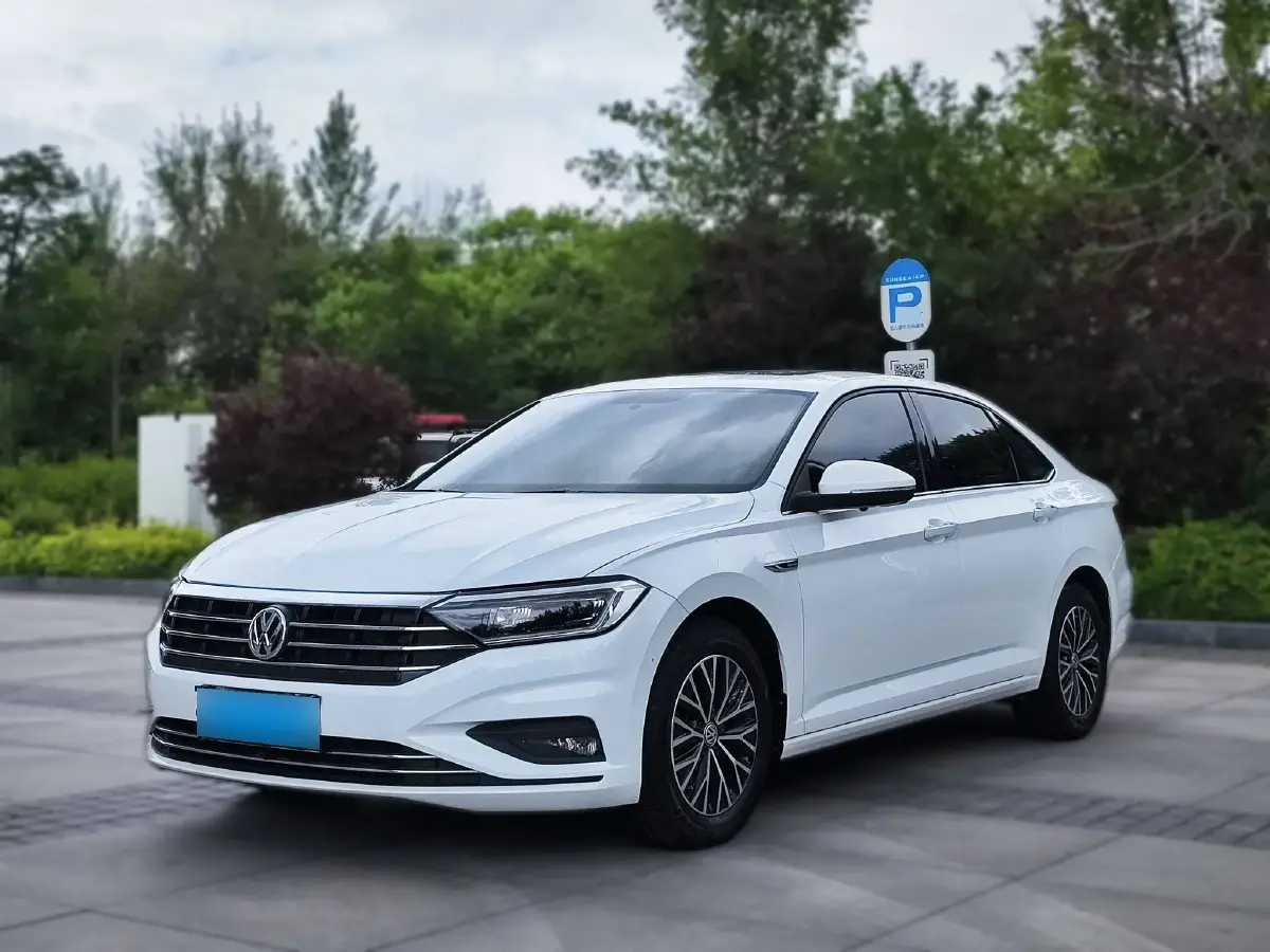 2020 Volkswagen Sagitar 1.4T 150HP L4 7DCT