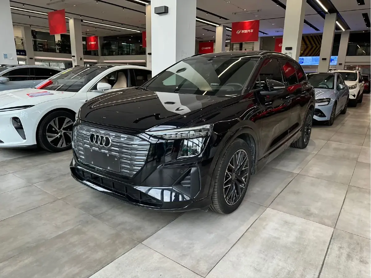 2022 Audi Q5 e-tron BEV 83.4KWH