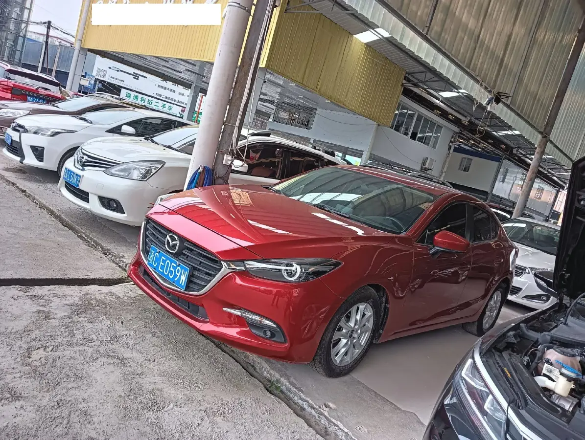 2017 Mazda 3 Axela 1.5L 117HP L4 6AT