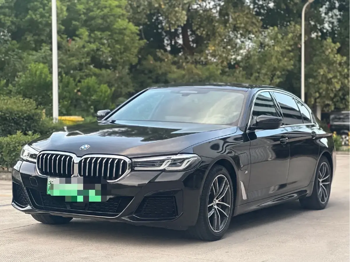 2021 BMW 5 Series 2.0T 184HP L4 8AT PHEV 17.7KWH