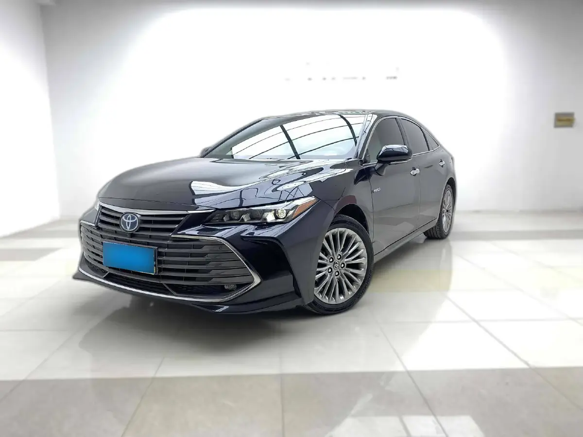 2022 Toyota Avalon 2.5L 178HP L4 E-CVT Hybrid
