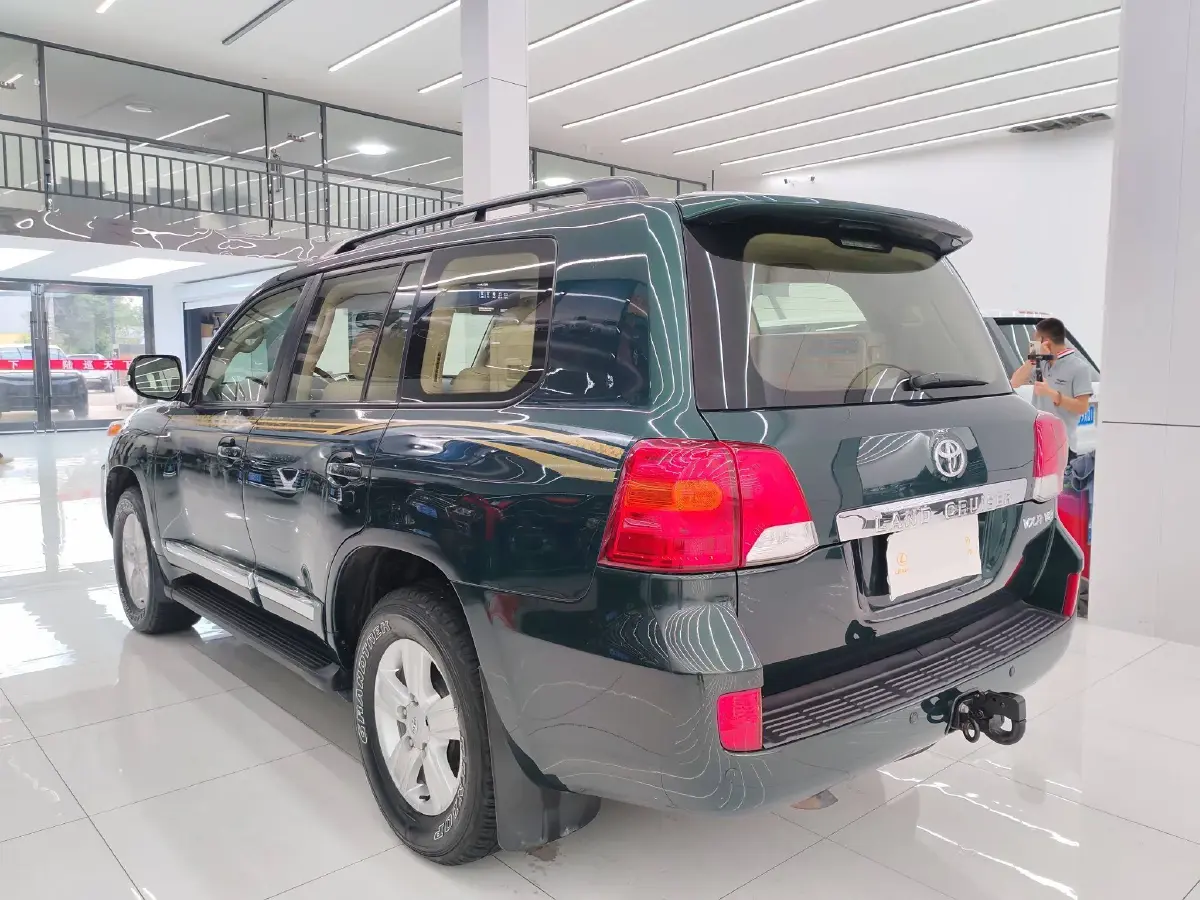 2012 Toyota Land Cruiser 4.6L 310HP V8 6AT