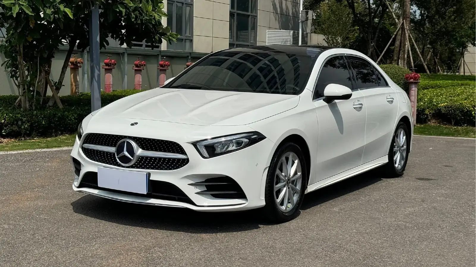 2020 Mercedes-Benz A Class 1.3T 163HP L4 7DCT