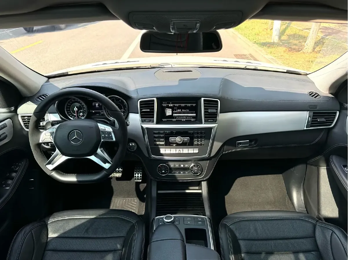 2012 Mercedes-Benz M AMG 5.5T 525HP V8 7AT,autocango,china used car exporter,china ev exporter,chinese used car exporter,chinese used ev exporter