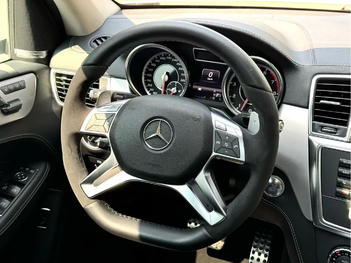 2012 Mercedes-Benz M AMG 5.5T 525HP V8 7AT,autocango,china used car exporter,china ev exporter,chinese used car exporter,chinese used ev exporter