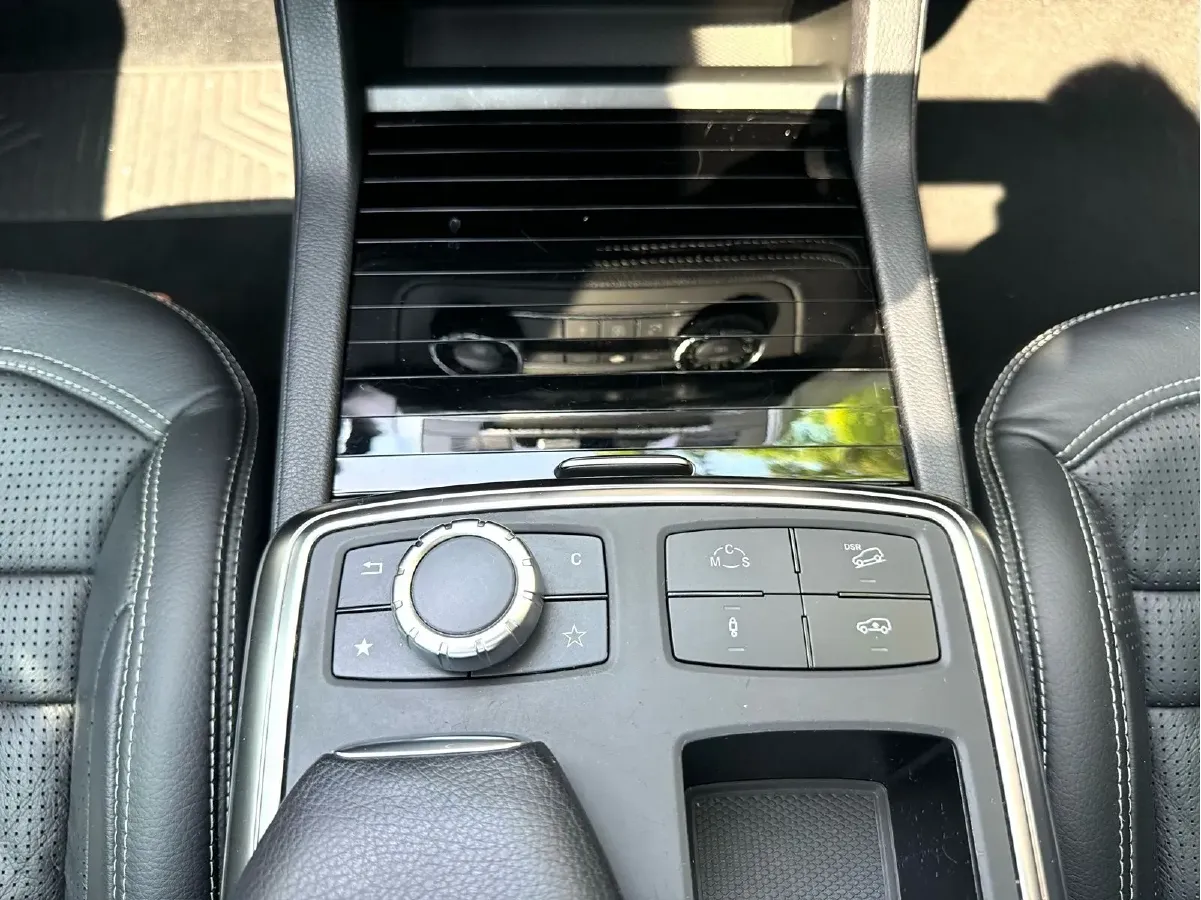 2012 Mercedes-Benz M AMG 5.5T 525HP V8 7AT,autocango,china used car exporter,china ev exporter,chinese used car exporter,chinese used ev exporter