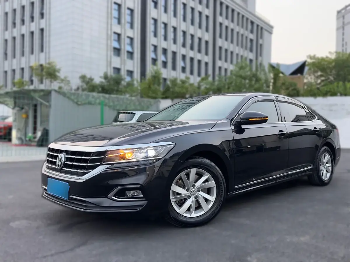 2021 Volkswagen Passat 1.4T 150HP L4 7DCT