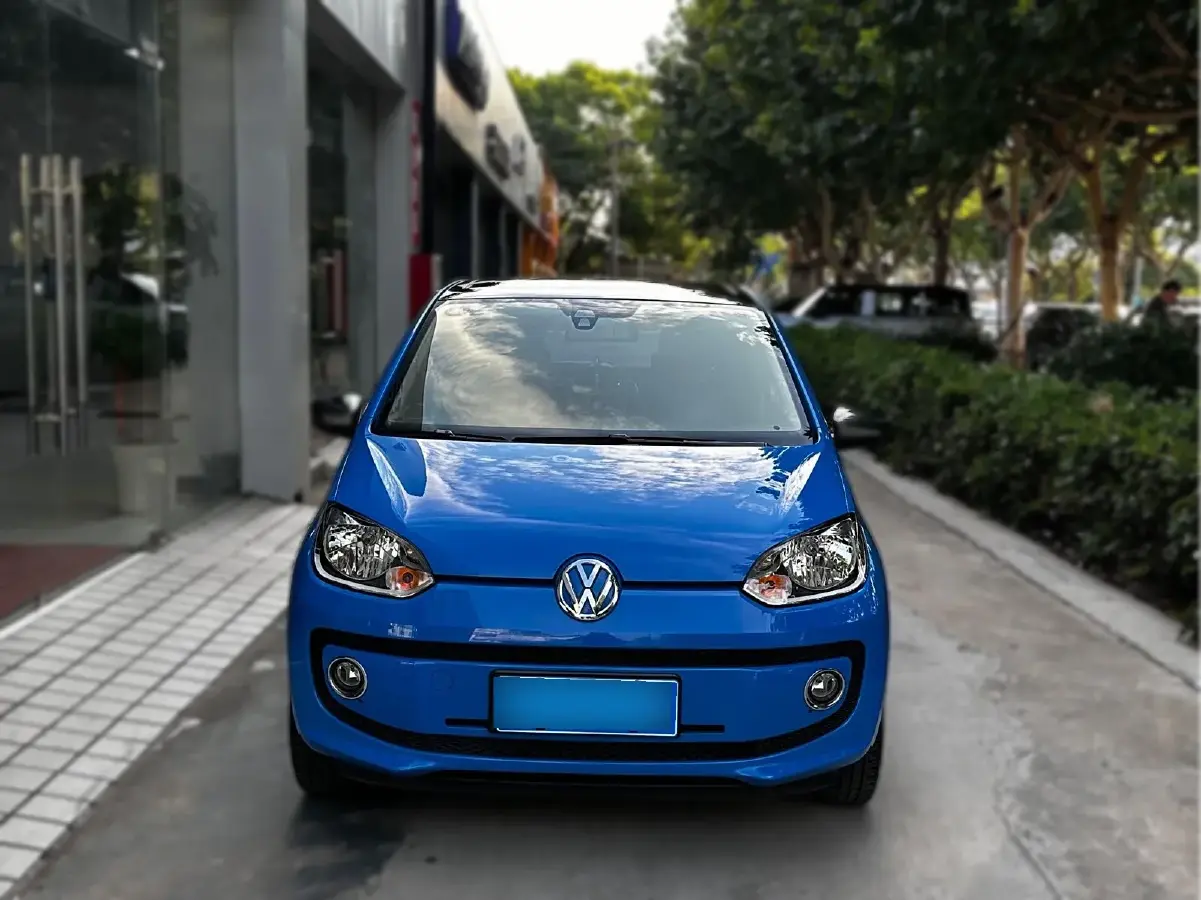 2015 Volkswagen up! 1.0L 75HP L3 5AMT