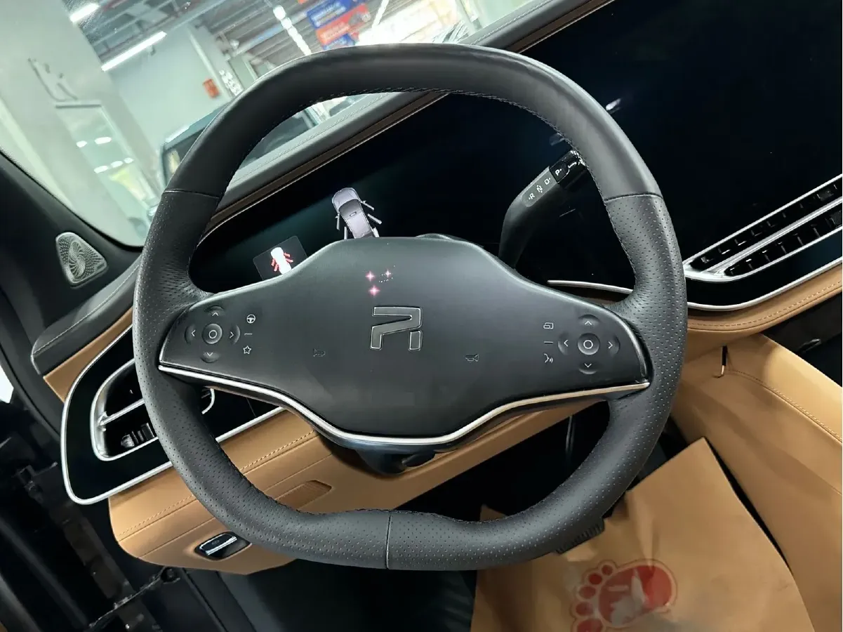 2023 Rising Auto R7 BEV 90KWH,autocango,china used car exporter,china ev exporter,chinese used car exporter,chinese used ev exporter