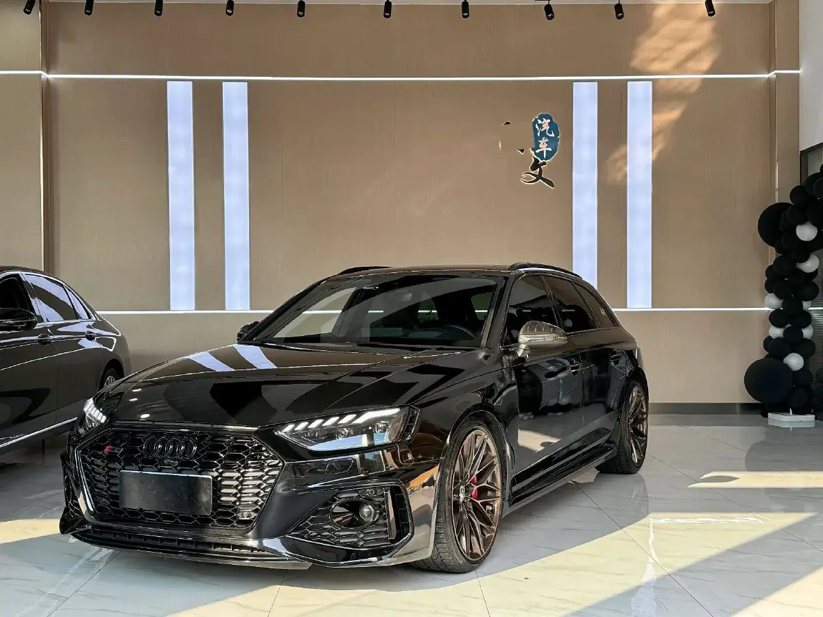 2021 Audi RS 4 2.9T 450HP V6 8AT