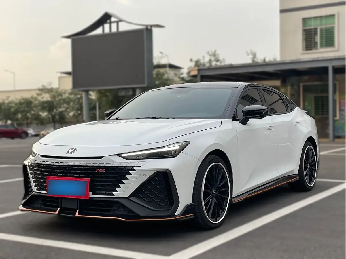 2023 ChangAn UNI-V 2.0T 233HP L4 8AT