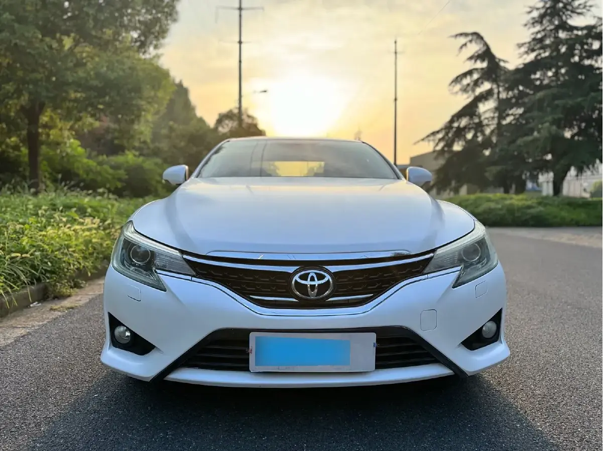 2013 Toyota Reiz 2.5L 193HP V6 6AT