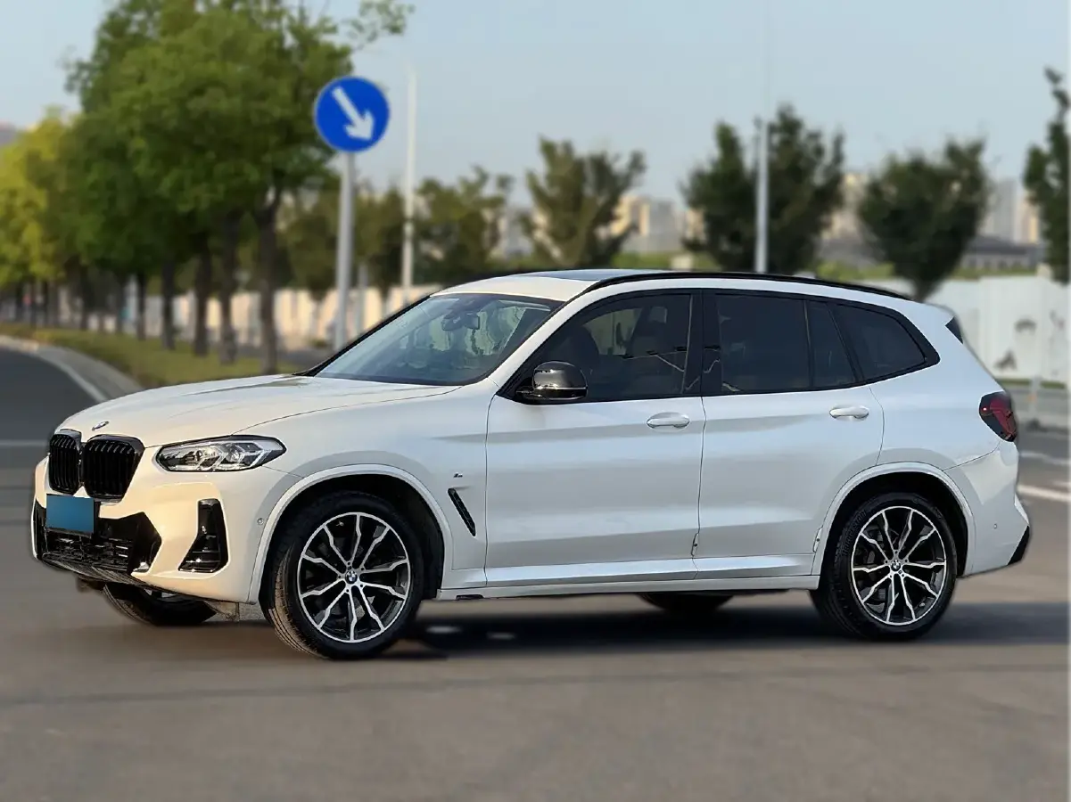 2022 BMW X3 2.0T 252HP L4 8AT