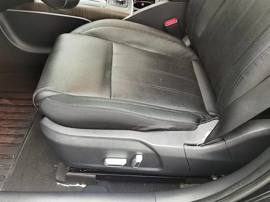 2017 JAC Refine A60 1.5T 174HP L4 6DCT,autocango,china used car exporter,china ev exporter,chinese used car exporter,chinese used ev exporter