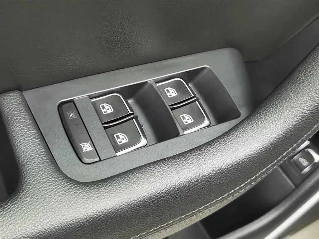 2017 JAC Refine A60 1.5T 174HP L4 6DCT,autocango,china used car exporter,china ev exporter,chinese used car exporter,chinese used ev exporter