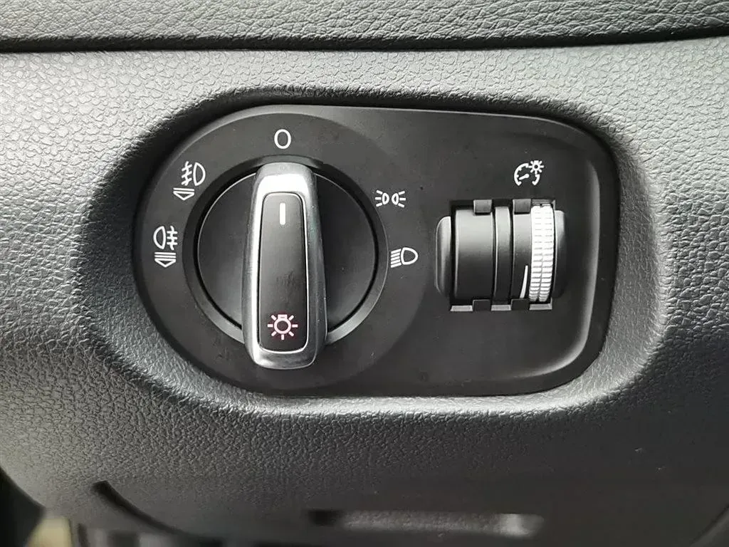 2017 JAC Refine A60 1.5T 174HP L4 6DCT,autocango,china used car exporter,china ev exporter,chinese used car exporter,chinese used ev exporter