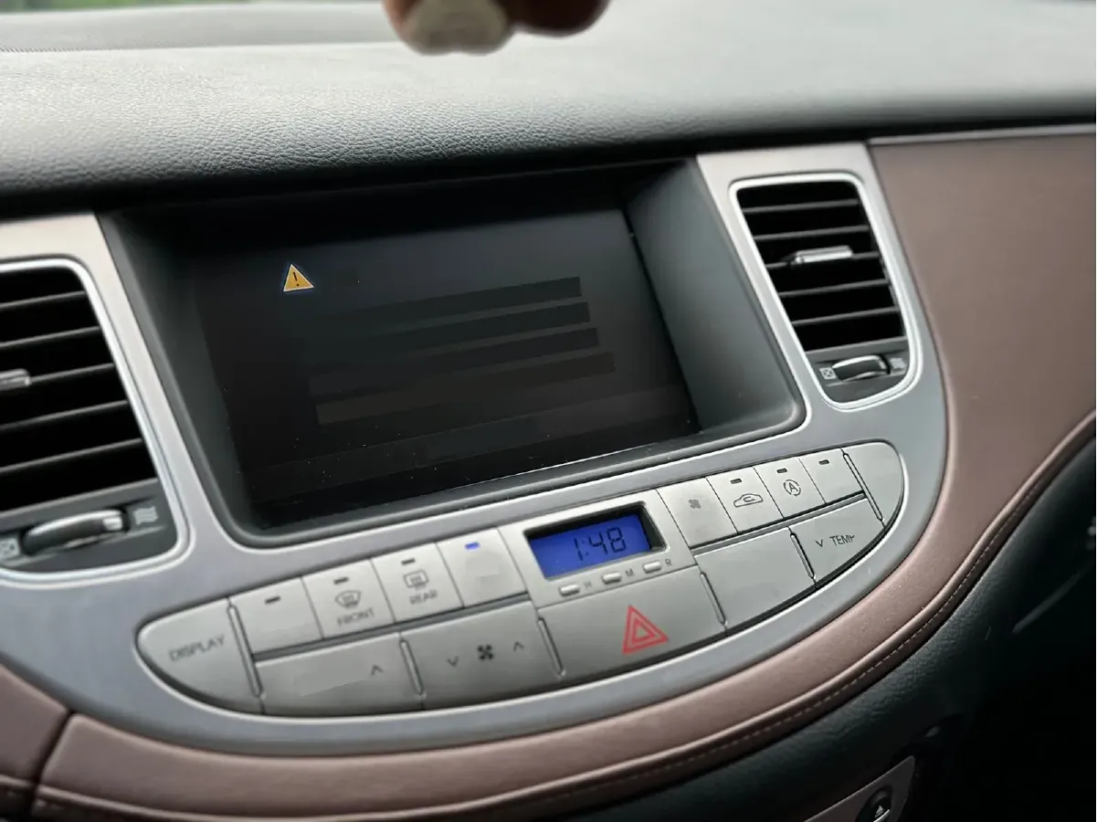 2012 Hyundai Rohens 3.3L 301HP V6 8AT,autocango,china used car exporter,china ev exporter,chinese used car exporter,chinese used ev exporter