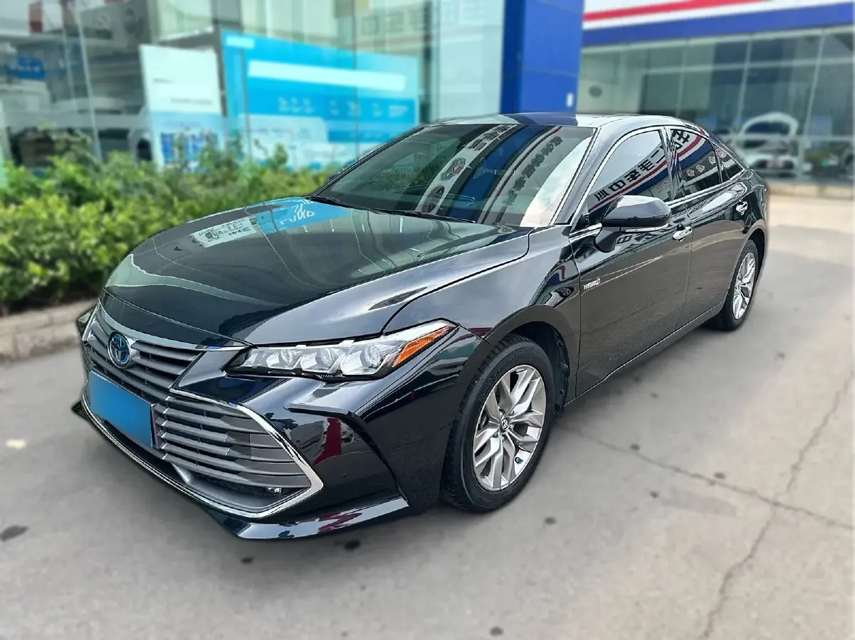 2019 Toyota Avalon 2.5L 178HP L4 E-CVT Hybrid
