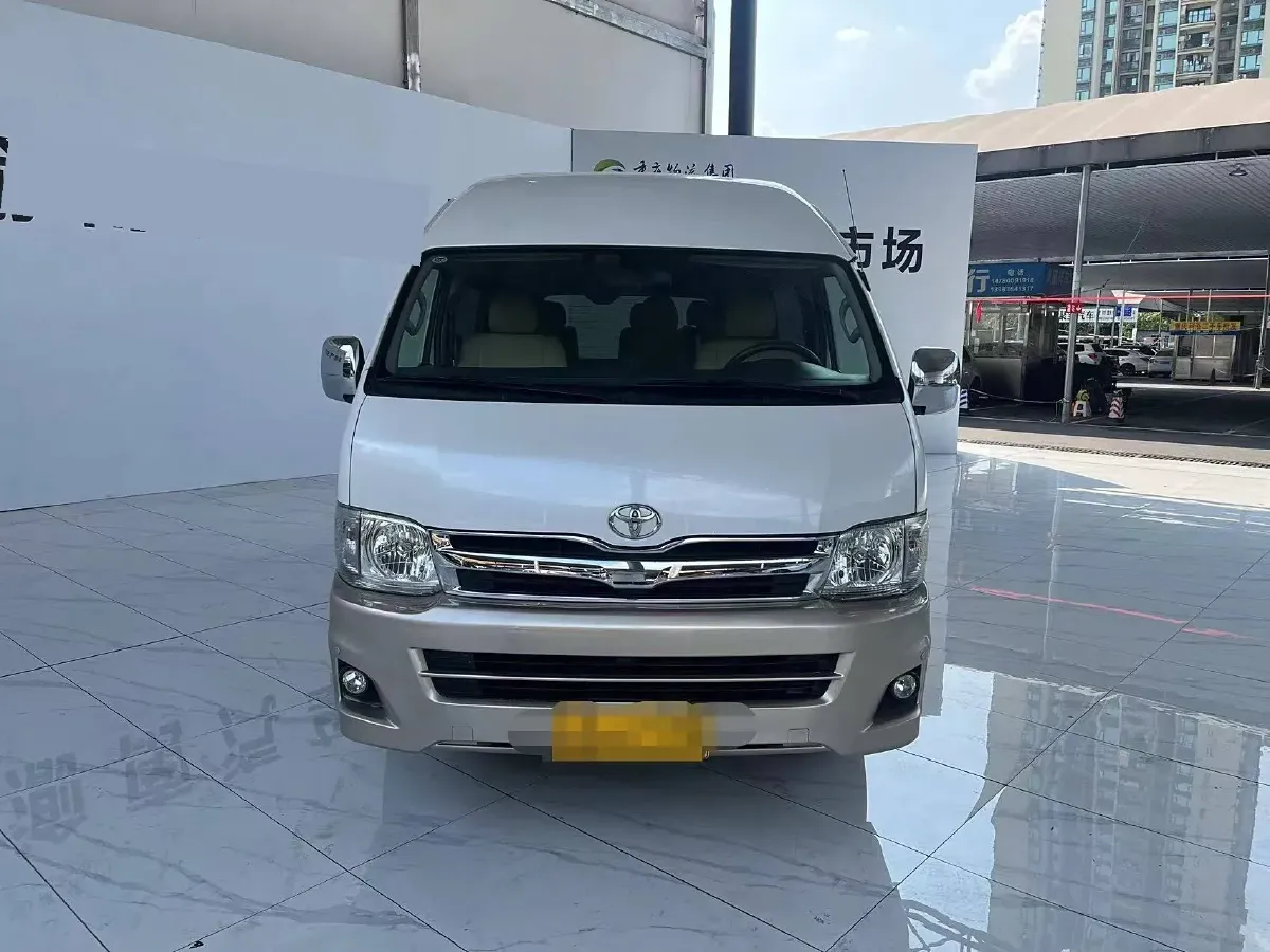 2011 Toyota Hiace 2.7L 154HP L4 4AT,autocango,china used car exporter,china ev exporter,chinese used car exporter,chinese used ev exporter