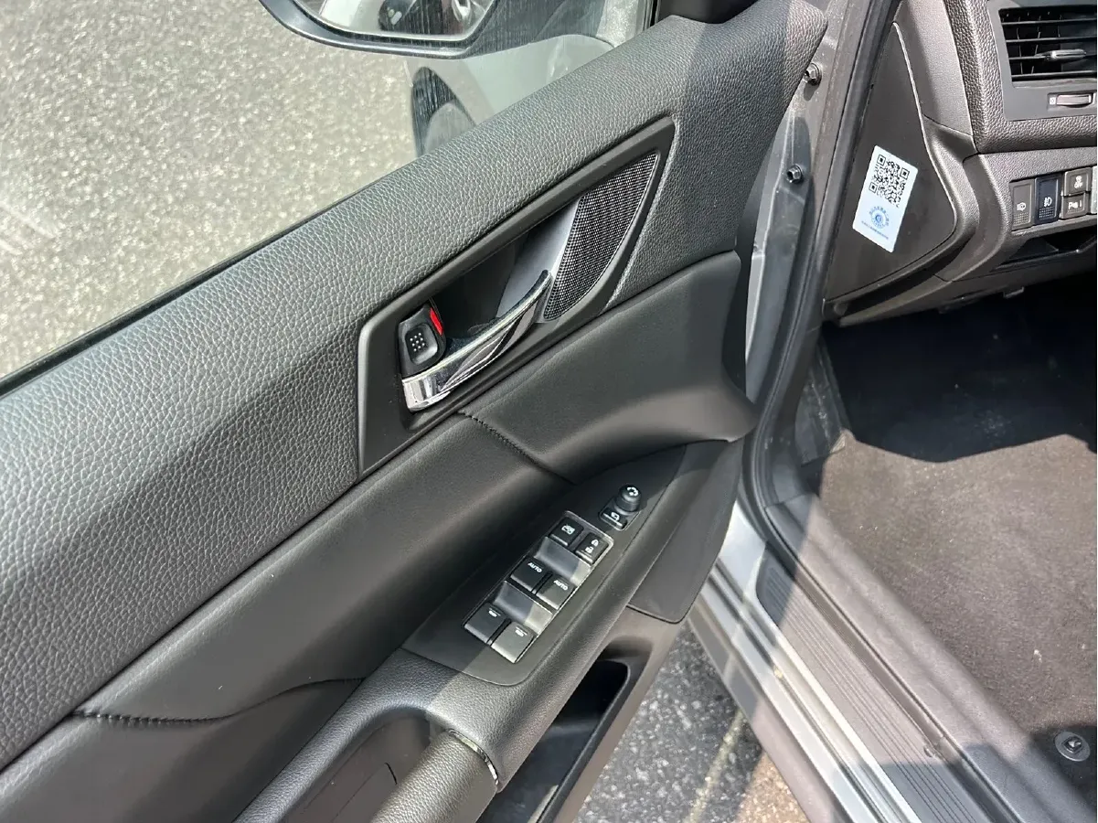 2011 Suzuki Kizashi 2.4L 178HP L4 CVT,autocango,china used car exporter,china ev exporter,chinese used car exporter,chinese used ev exporter