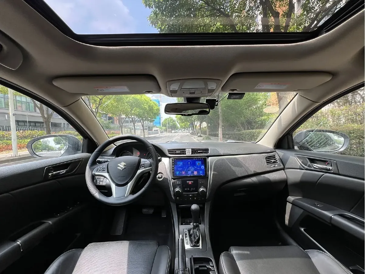 2011 Suzuki Kizashi 2.4L 178HP L4 CVT,autocango,china used car exporter,china ev exporter,chinese used car exporter,chinese used ev exporter