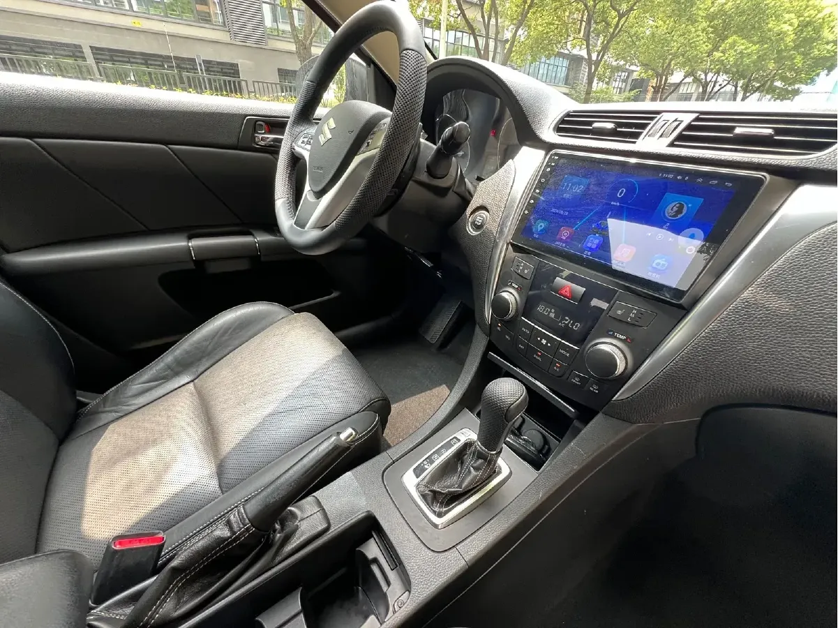 2011 Suzuki Kizashi 2.4L 178HP L4 CVT,autocango,china used car exporter,china ev exporter,chinese used car exporter,chinese used ev exporter