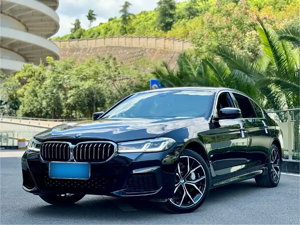 2023 BMW 5 Series 2.0T 245HP L4 8AT