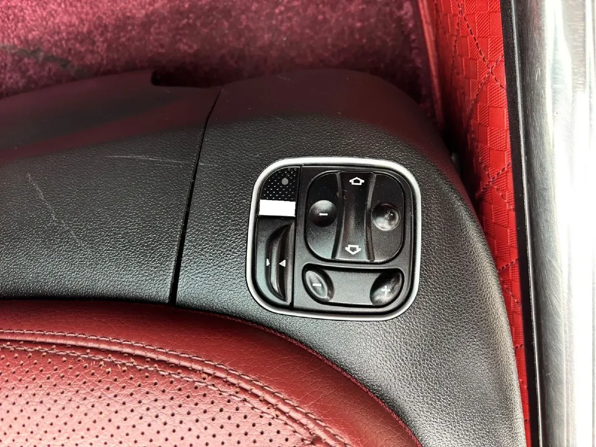 2011 Mercedes-Benz SL Class 3.0L 231HP V6 7AT,autocango,china used car exporter,china ev exporter,chinese used car exporter,chinese used ev exporter