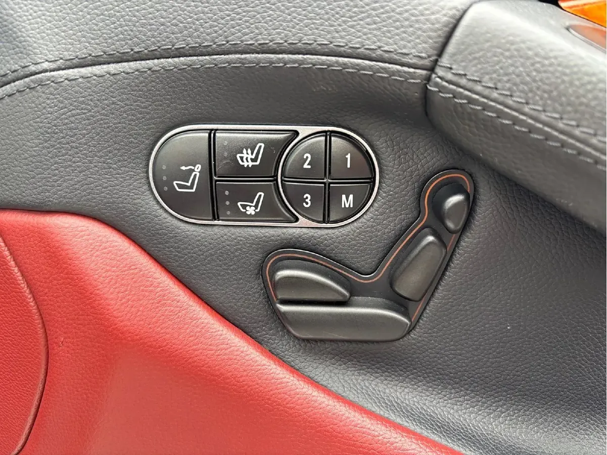 2011 Mercedes-Benz SL Class 3.0L 231HP V6 7AT,autocango,china used car exporter,china ev exporter,chinese used car exporter,chinese used ev exporter