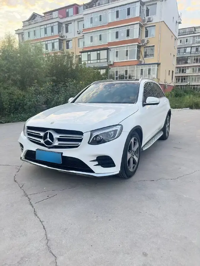 2017 Mercedes-Benz GLC Class 2.0T 245HP L4 9AT