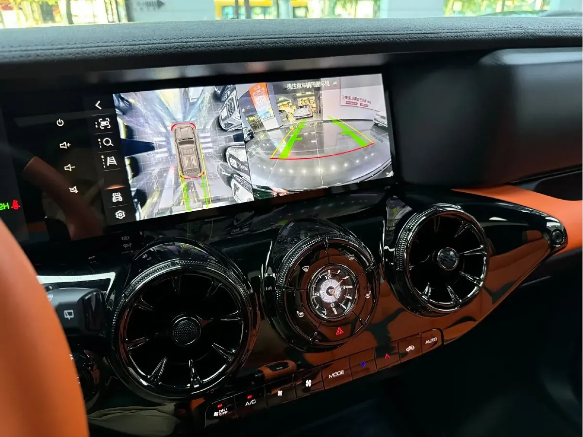 2023 Cyberspace 300 2.0T 227HP L4 8AT,autocango,china used car exporter,china ev exporter,chinese used car exporter,chinese used ev exporter