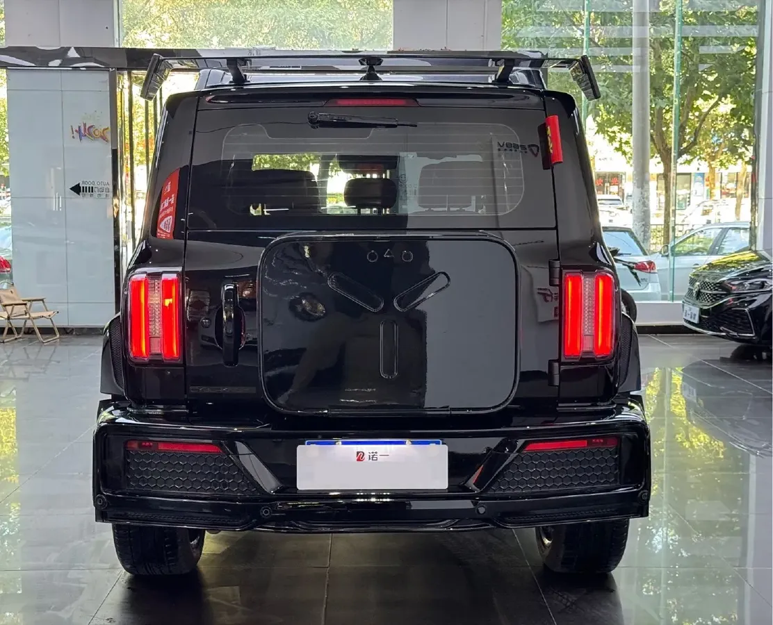 2023 Cyberspace 300 2.0T 227HP L4 8AT,autocango,china used car exporter,china ev exporter,chinese used car exporter,chinese used ev exporter