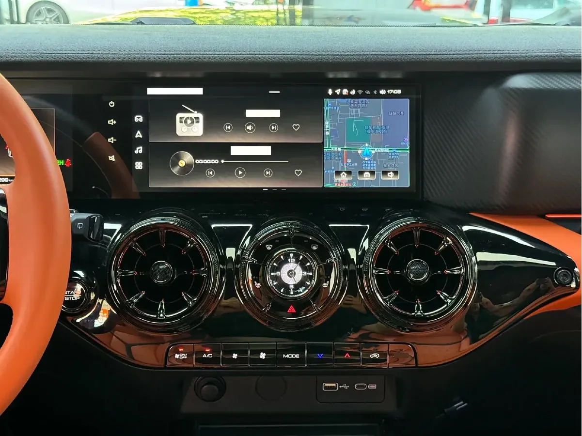 2023 Cyberspace 300 2.0T 227HP L4 8AT,autocango,china used car exporter,china ev exporter,chinese used car exporter,chinese used ev exporter