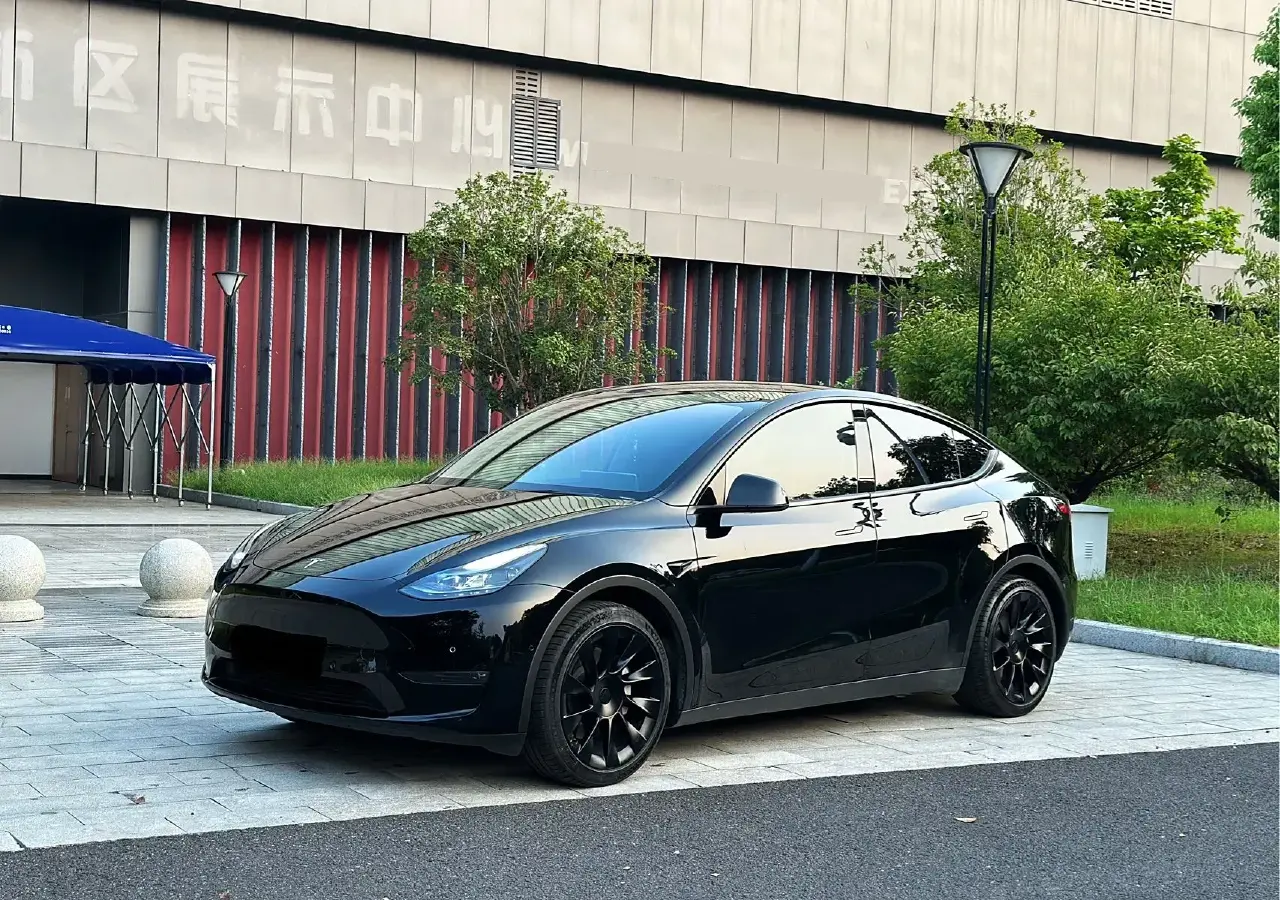 2022 Tesla Model Y BEV 60KWH
