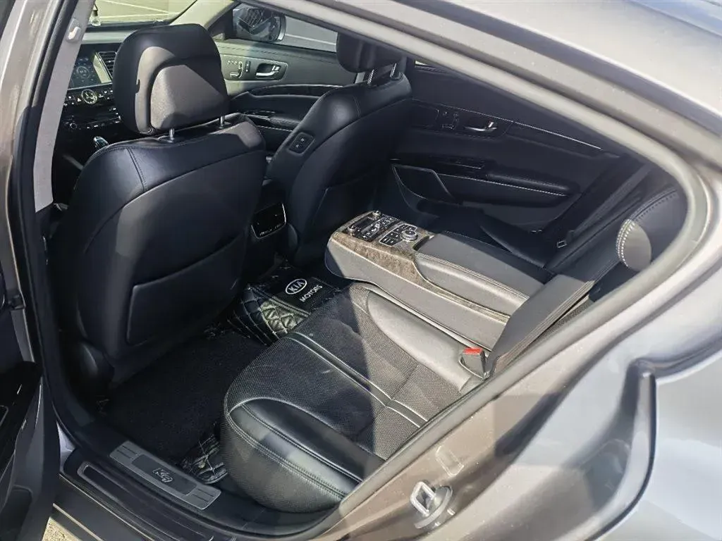 2015 Kia K9 3.8L 335HP V6 8AT,autocango,china used car exporter,china ev exporter,chinese used car exporter,chinese used ev exporter