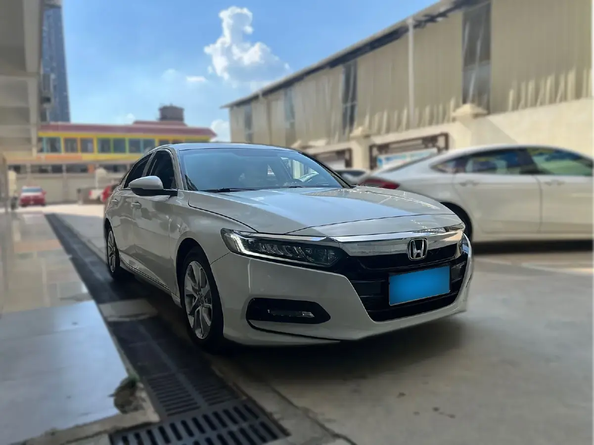 2018 Honda Accord 1.5T 194HP L4 CVT