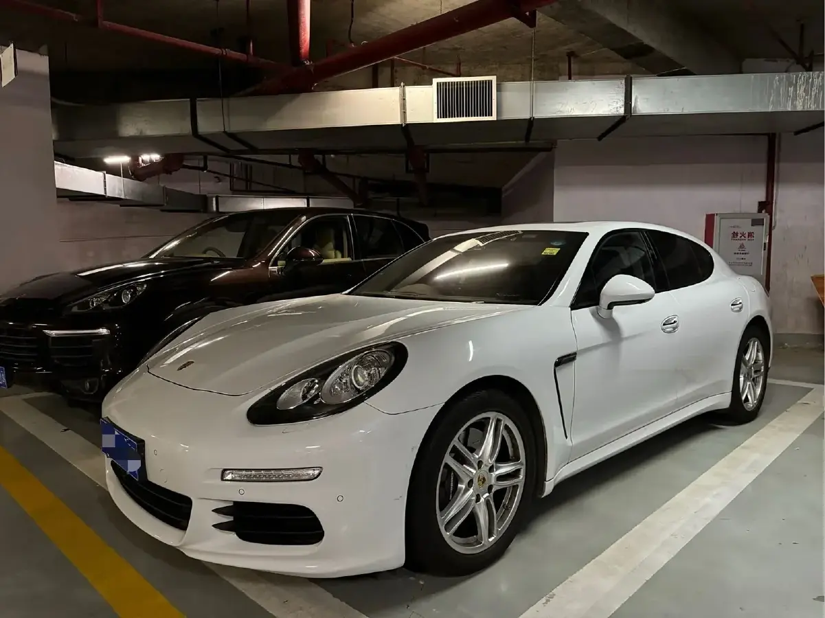 2016 Porsche Panamera 3.0T 320HP V6 7DCT