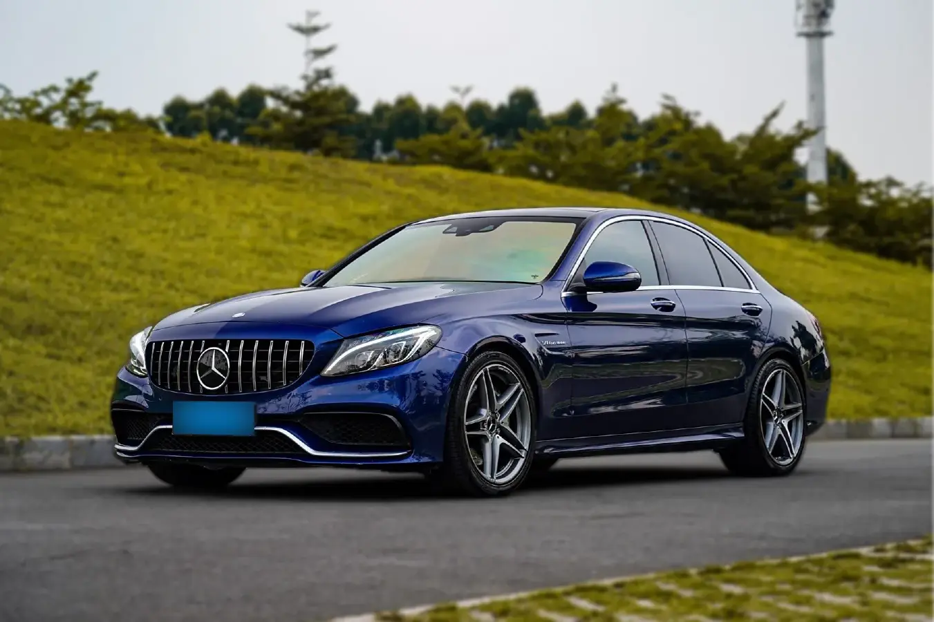 2015 Mercedes-Benz C AMG 4.0T 476HP V8 7AT