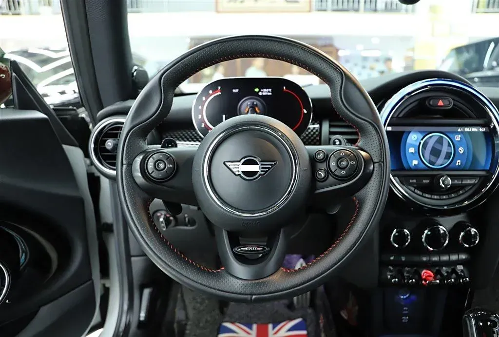 2021 MINI JCW 2.0T 231HP L4 8AT,autocango,china used car exporter,china ev exporter,chinese used car exporter,chinese used ev exporter