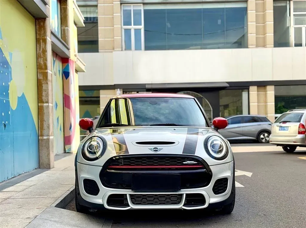 2021 MINI JCW 2.0T 231HP L4 8AT,autocango,china used car exporter,china ev exporter,chinese used car exporter,chinese used ev exporter