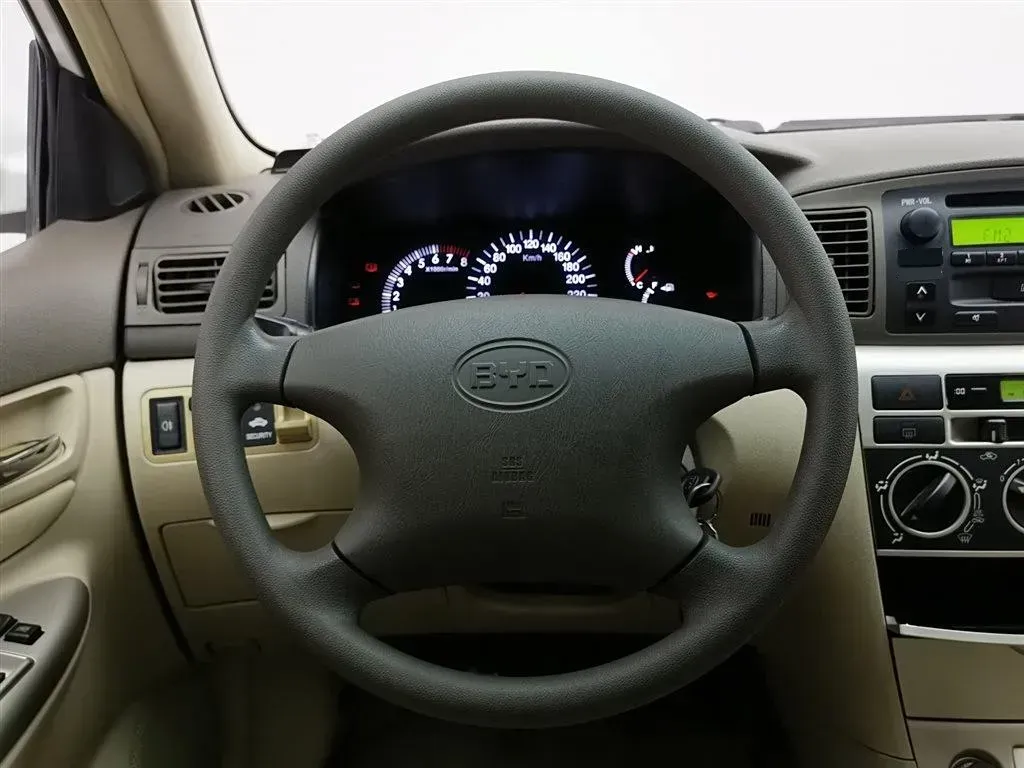 2011 BYD F3R 1.5L 107HP L4 5MT,autocango,china used car exporter,china ev exporter,chinese used car exporter,chinese used ev exporter