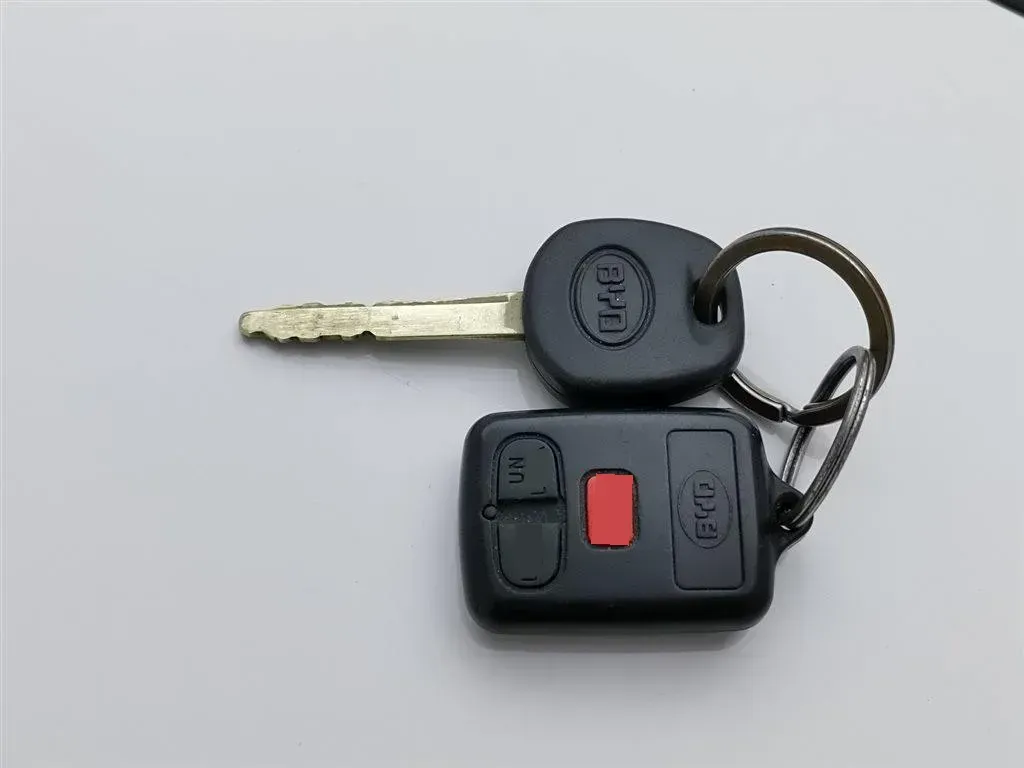 2011 BYD F3R 1.5L 107HP L4 5MT,autocango,china used car exporter,china ev exporter,chinese used car exporter,chinese used ev exporter