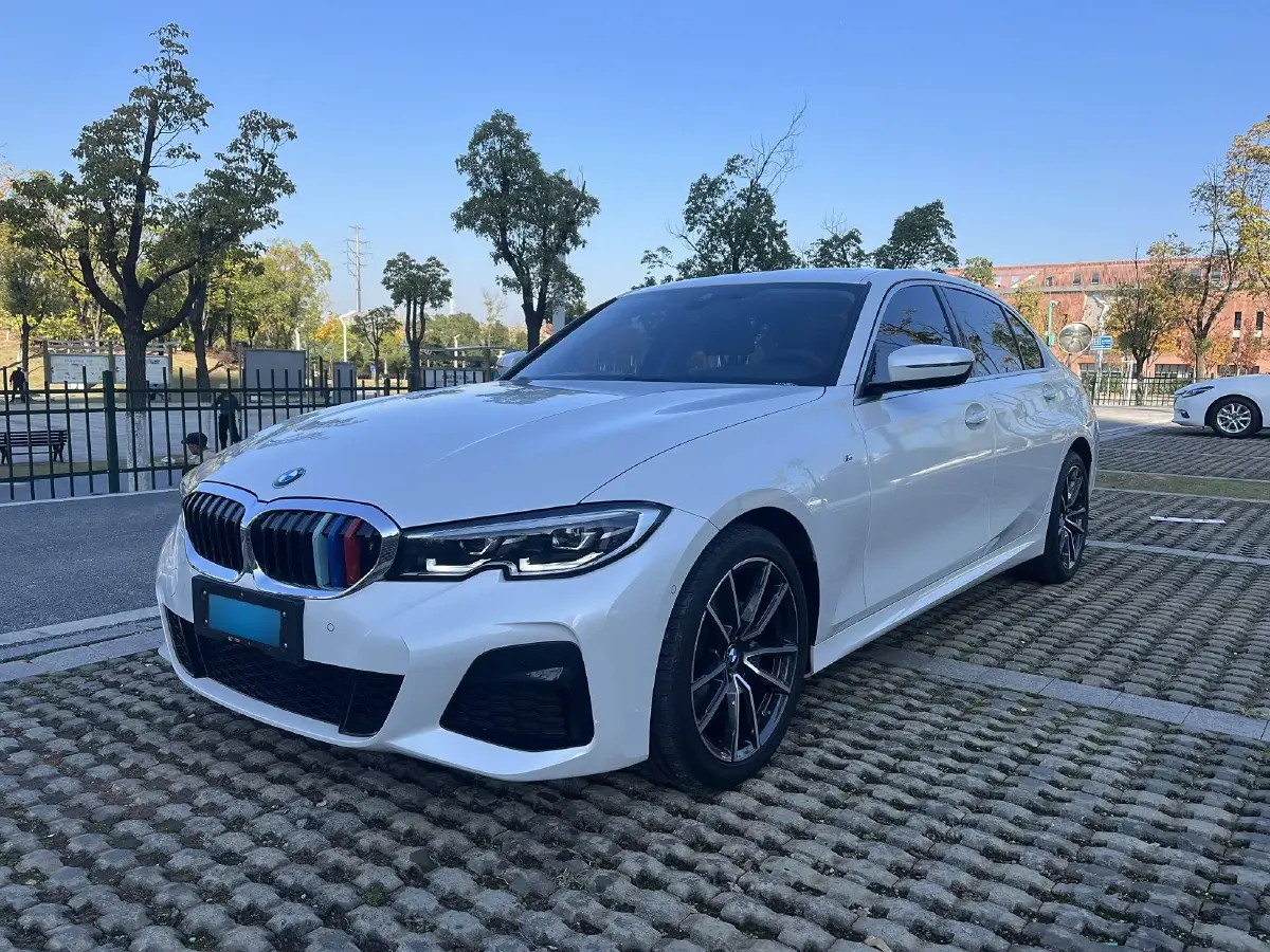 2021 BMW 3 Series 2.0T 184HP L4 8AT